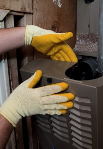 opening-furnace-cabinet-gloves